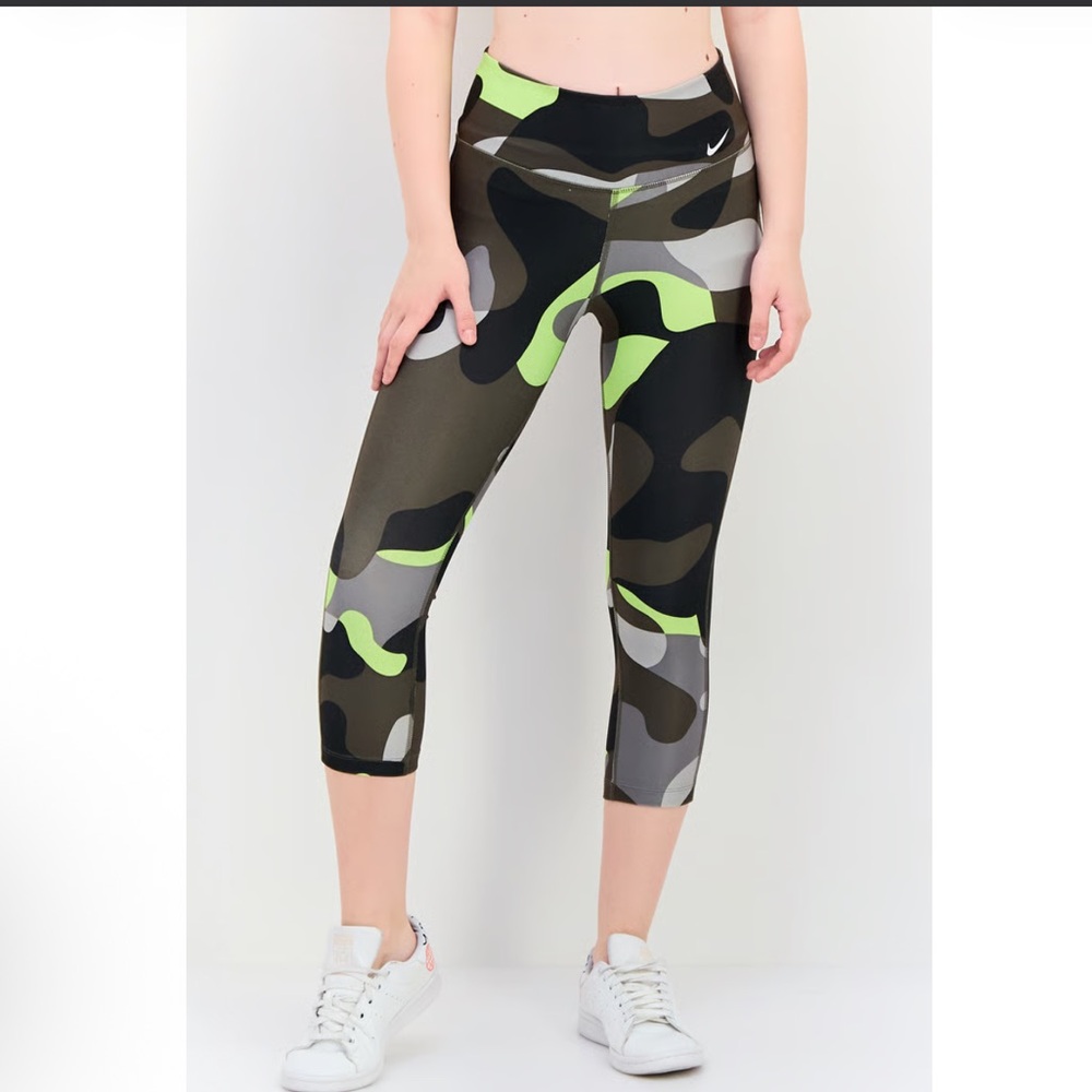 Nike Dri Fit Camo Leggings XS